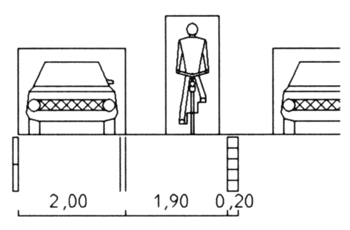 Grafik: Verkehrsraum Radfahrer und Auto bei Mehrzweckstreifen auf asphaltierten Straßen. 