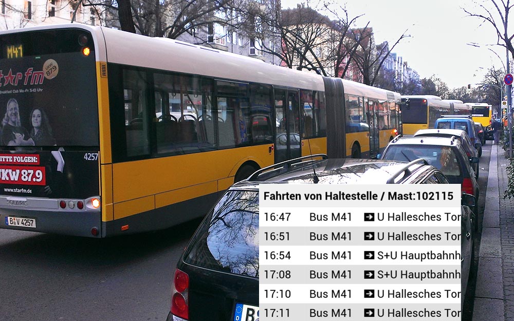 Fotomontage: 3 Busse stauen sich vor der Haltestelle Fuldastraße, ein Bildschirmfoto der Onlineauskunft ist eingeblendet.
