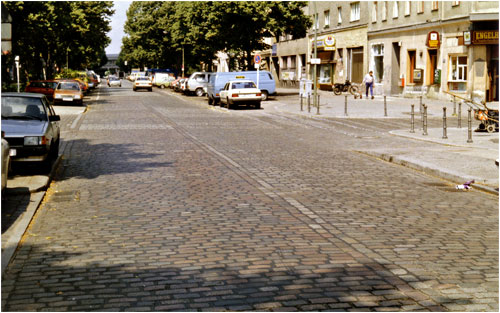Foto: Erster nach ursprünglichen Plänen umgebauter Abschnitt der Reichenberger Straße in Berlin. 