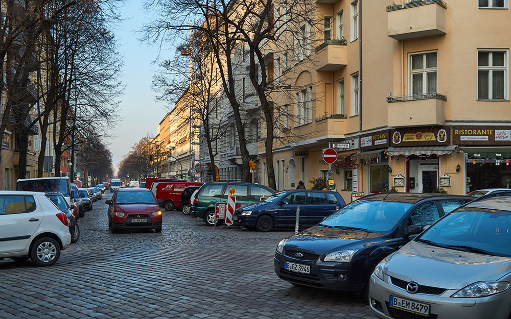 Foto: Einmündung Pannierstraße in die Donaustraße.