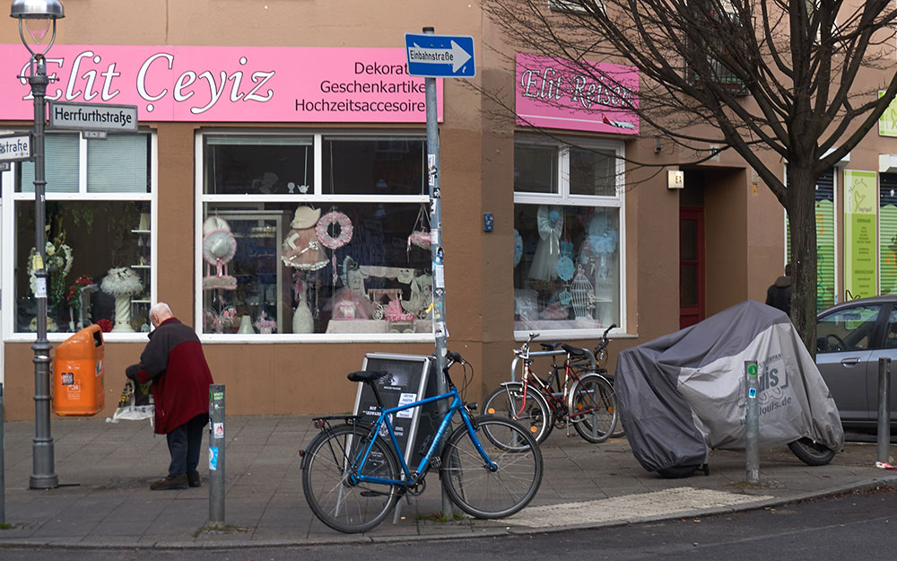 Foto: Falsche Beschilderung Herrfurthstraße.