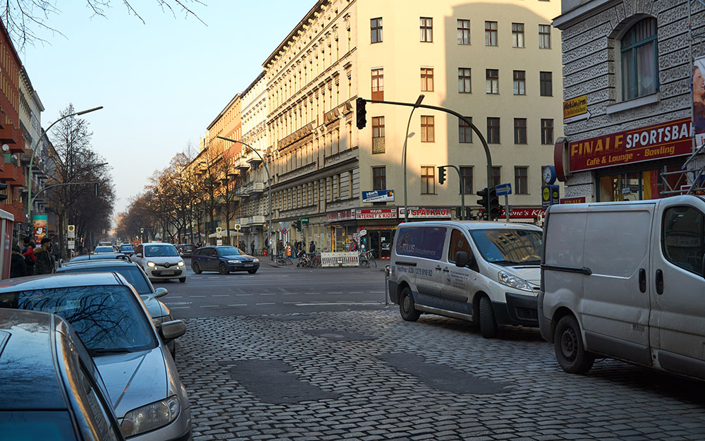 Foto: Pannierstraße Ausfahrt zur Sonnenallee.